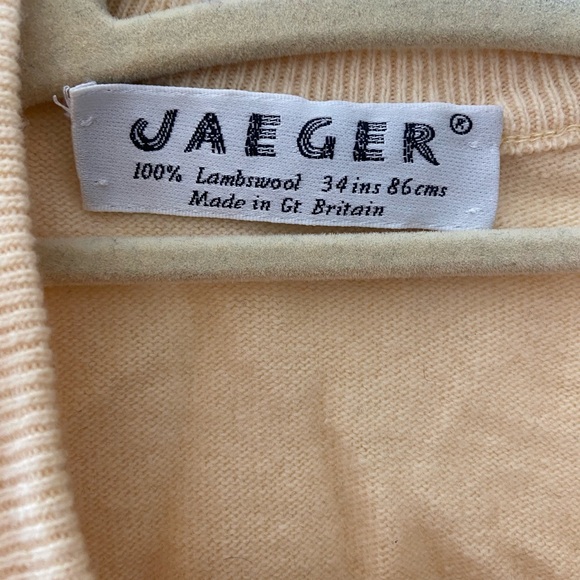 Vintage butter yellow sweater vest 100%wool - Picture 3 of 3